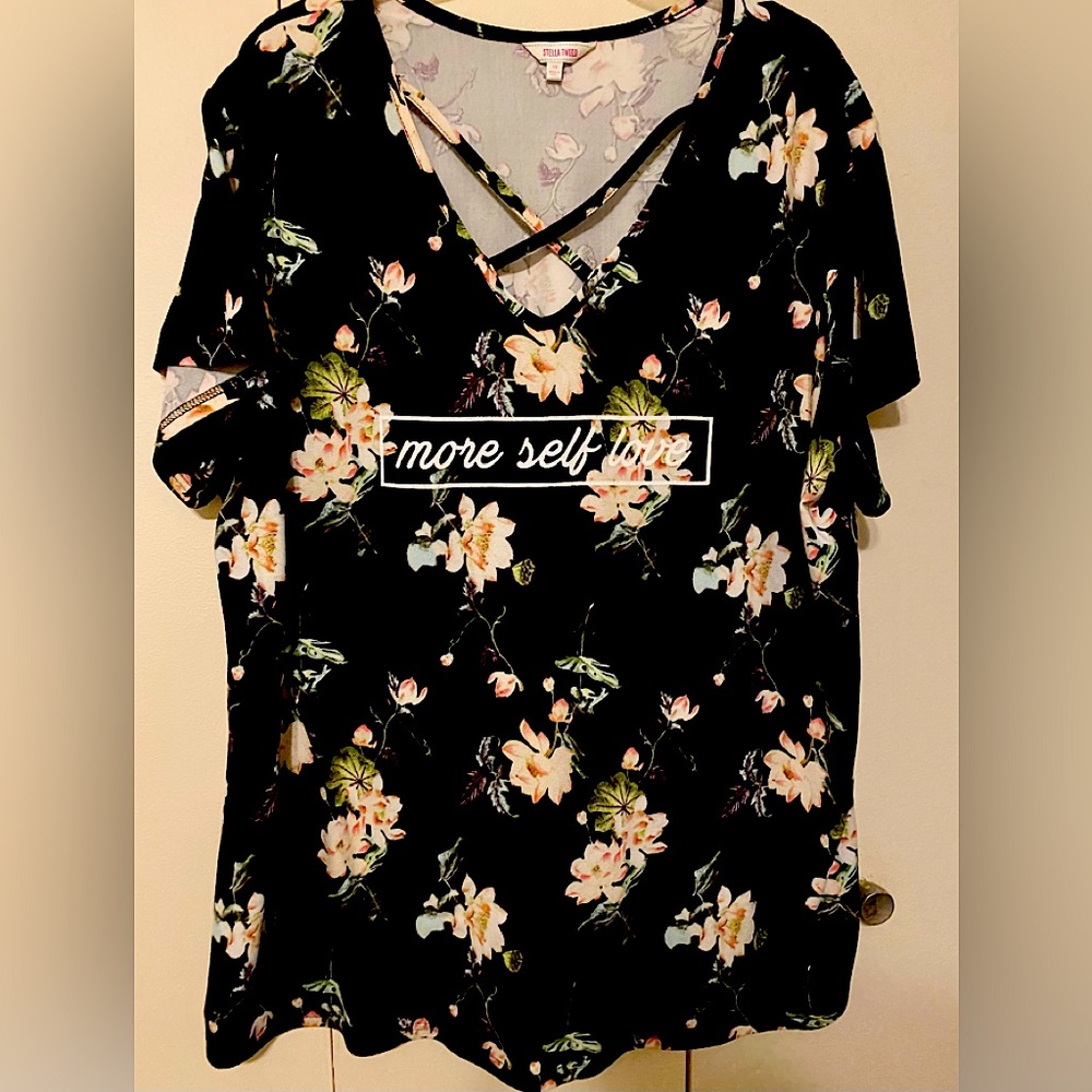 Floral Graphic Tee. V-neck Criss Cross.
